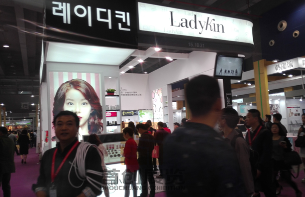 韓國(guó)UCELL 展覽設(shè)計(jì)搭建(圖1)