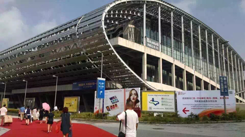 微商走下坡?美博會微商展區話你知真相(圖1) 微商走下坡?美博會微商展區話你知真相(圖1)