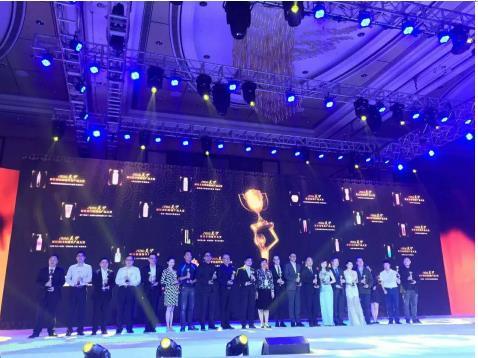 珀萊雅 優資萊 韓雅齊聚上海美博會斬獲美伊大獎(圖4)