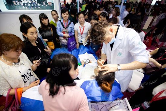 韓國妃和美半永久集團參加第45屆廣州國際美博會(圖2) 韓國妃和美半永久集團參加第45屆廣州國際美博會(圖2)