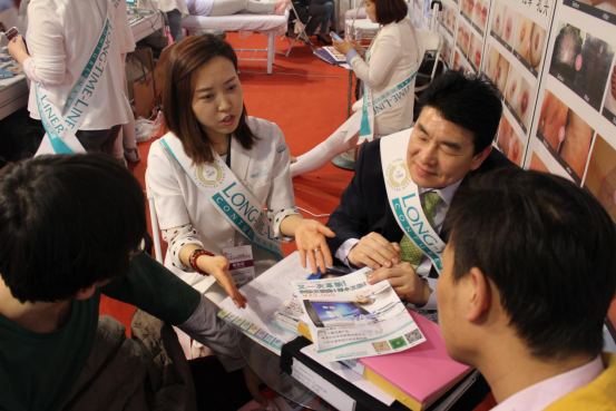 北京美博會《瑯泰姆蘭》化妝培訓技術機器現世(圖2)